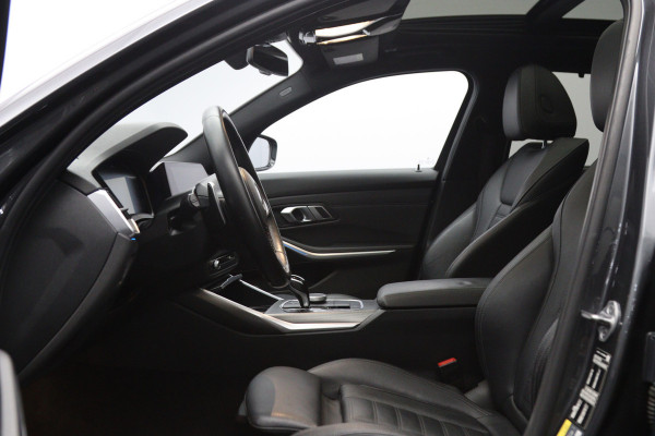 BMW 3 Serie Touring 330e 293 PK High Executive M-Sport PHEV, Panoramadak, Adap. Cruise Control, Carplay, 360 Camera
