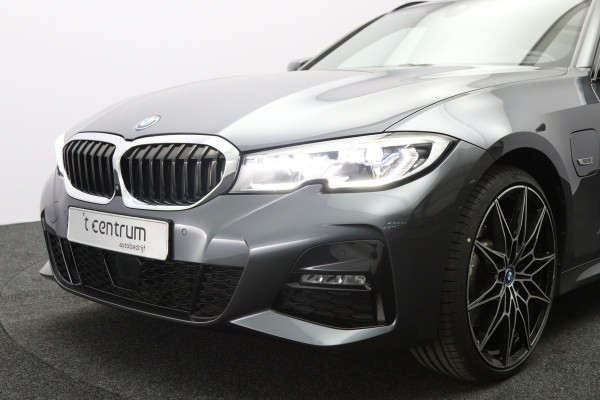 BMW 3 Serie Touring 330e 293 PK High Executive M-Sport PHEV, Panoramadak, Adap. Cruise Control, Carplay, 360 Camera