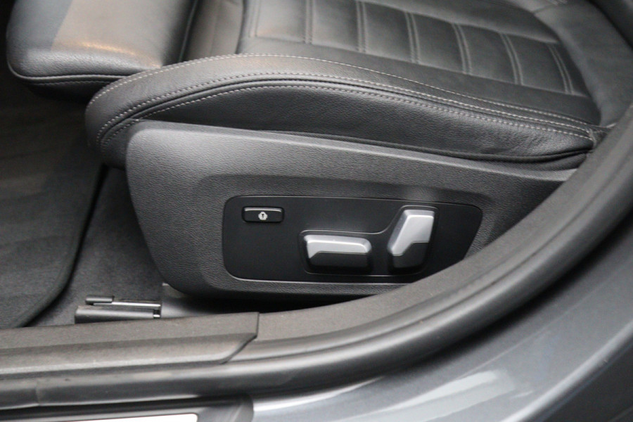 BMW 3 Serie Touring 330e 293 PK High Executive M-Sport PHEV, Panoramadak, Adap. Cruise Control, Carplay, 360 Camera