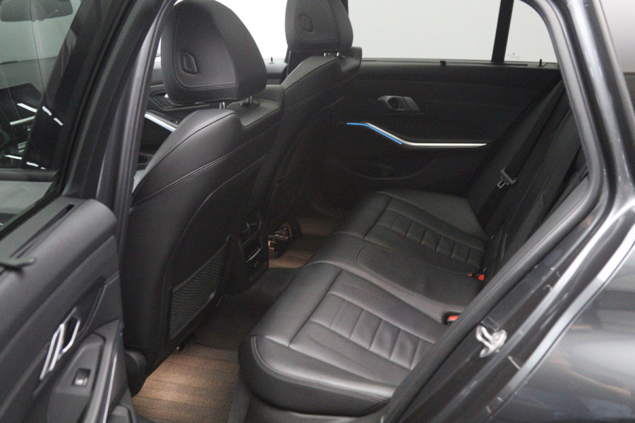 BMW 3 Serie Touring 330e 293 PK High Executive M-Sport PHEV, Panoramadak, Adap. Cruise Control, Carplay, 360 Camera