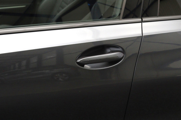 BMW 3 Serie Touring 330e 293 PK High Executive M-Sport PHEV, Panoramadak, Adap. Cruise Control, Carplay, 360 Camera