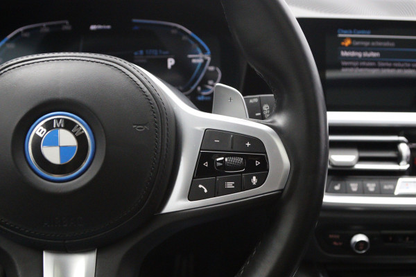 BMW 3 Serie Touring 330e 293 PK High Executive M-Sport PHEV, Panoramadak, Adap. Cruise Control, Carplay, 360 Camera