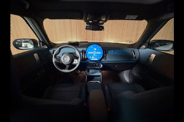 MINI Countryman SE ALL4 Favoured XL 66.5 kWh 313 PK PANO|TREKHAAK|HUD|H&K|AMBIENT|20 INCH