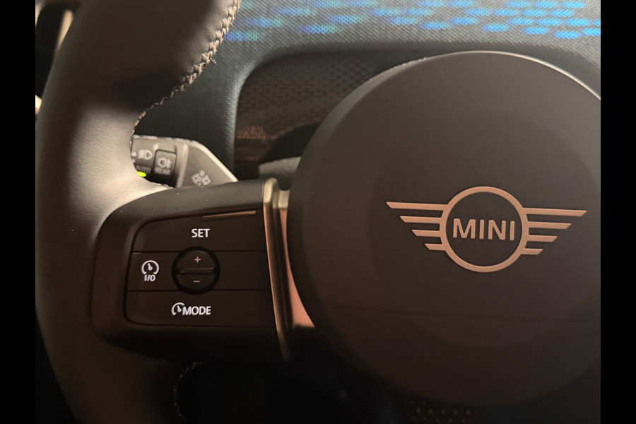 MINI Countryman SE ALL4 Favoured XL 66.5 kWh 313 PK PANO|TREKHAAK|HUD|H&K|AMBIENT|20 INCH