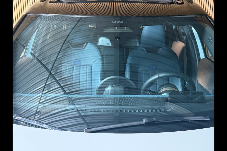 MINI Countryman SE ALL4 Favoured XL 66.5 kWh 313 PK PANO|TREKHAAK|HUD|H&K|AMBIENT|20 INCH