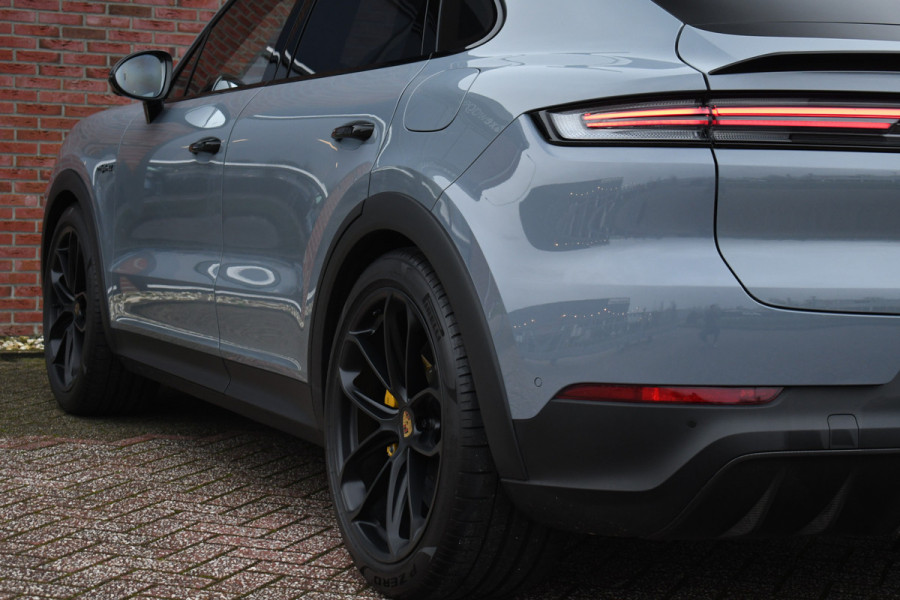 Porsche Cayenne Coupé 4.0 Turbo E-Hybrid GT Burmester PDCC Carbon HUD ACC