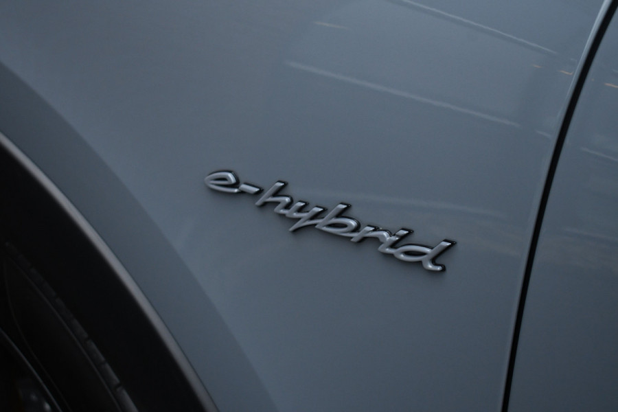 Porsche Cayenne Coupé 4.0 Turbo E-Hybrid GT Burmester PDCC Carbon HUD ACC