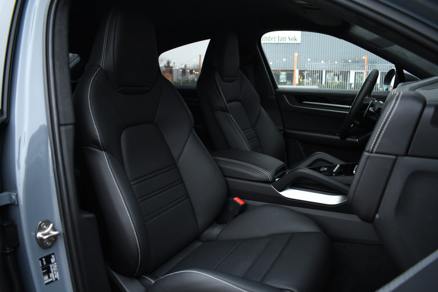 Porsche Cayenne Coupé 4.0 Turbo E-Hybrid GT Burmester PDCC Carbon HUD ACC