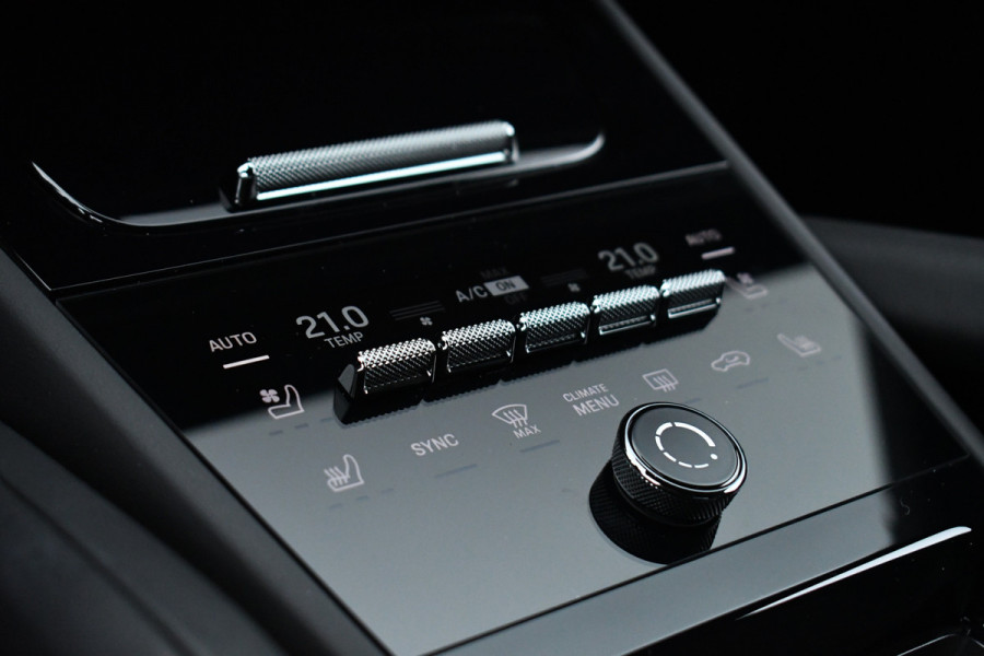 Porsche Cayenne Coupé 4.0 Turbo E-Hybrid GT Burmester PDCC Carbon HUD ACC