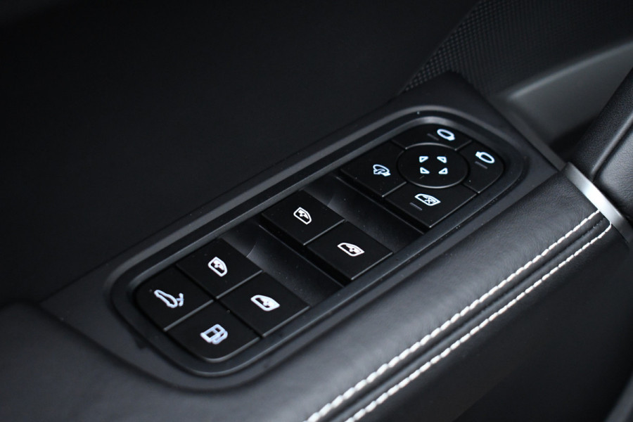 Porsche Cayenne Coupé 4.0 Turbo E-Hybrid GT Burmester PDCC Carbon HUD ACC