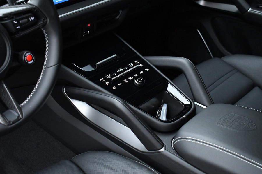 Porsche Cayenne Coupé 4.0 Turbo E-Hybrid GT Burmester PDCC Carbon HUD ACC