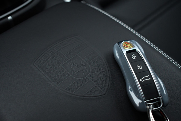 Porsche Cayenne Coupé 4.0 Turbo E-Hybrid GT Burmester PDCC Carbon HUD ACC