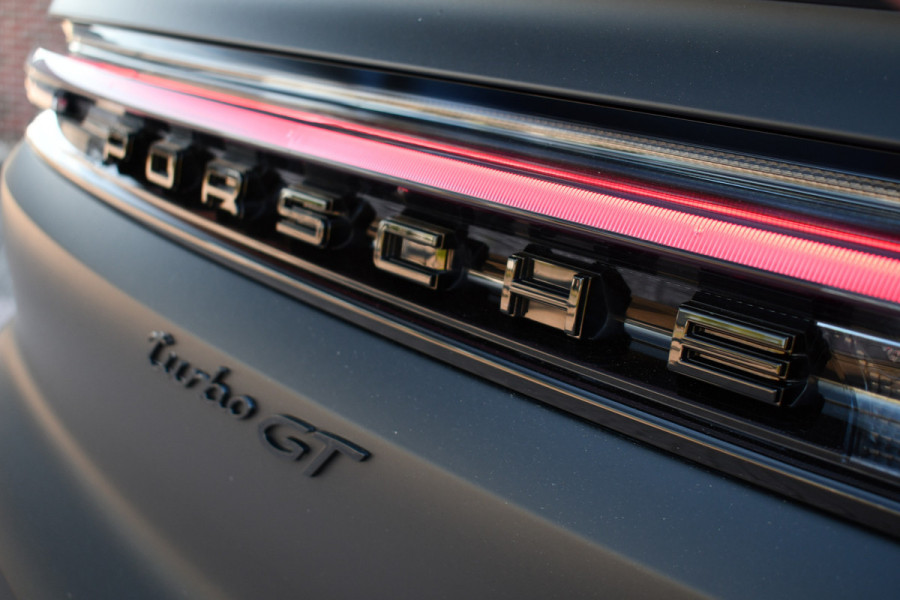 Porsche Cayenne Coupé 4.0 Turbo E-Hybrid GT Burmester PDCC Carbon HUD ACC