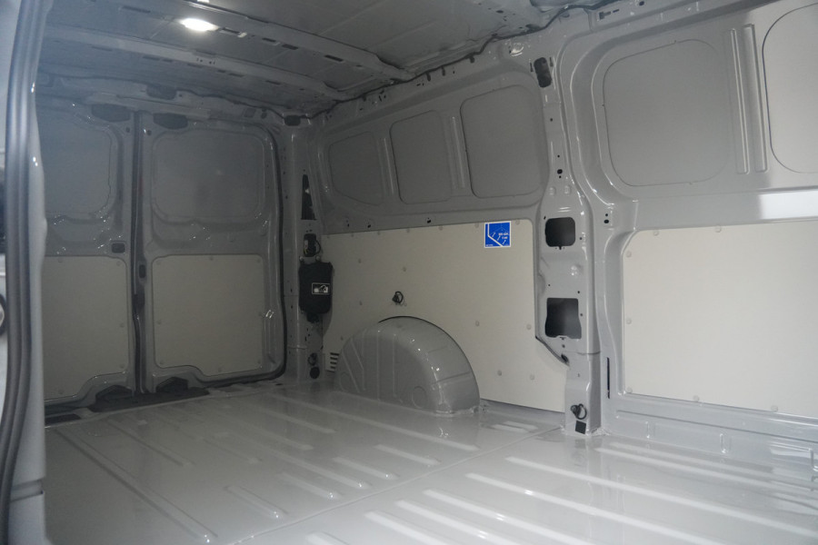 Ford E-Transit Custom 340 L2H1 Limited - Special Edition - 71kWh 218pk - 370KM WLTP - AGR Bestuurdersstoel - ACC - B&O - Navi - Stoel/Stuurverwarming