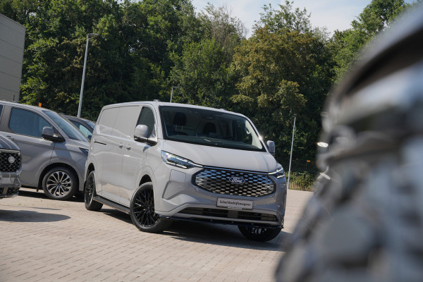 Ford E-Transit Custom 340 L2H1 Limited - Special Edition - 71kWh 218pk - 370KM WLTP - AGR Bestuurdersstoel - ACC - B&O - Navi - Stoel/Stuurverwarming