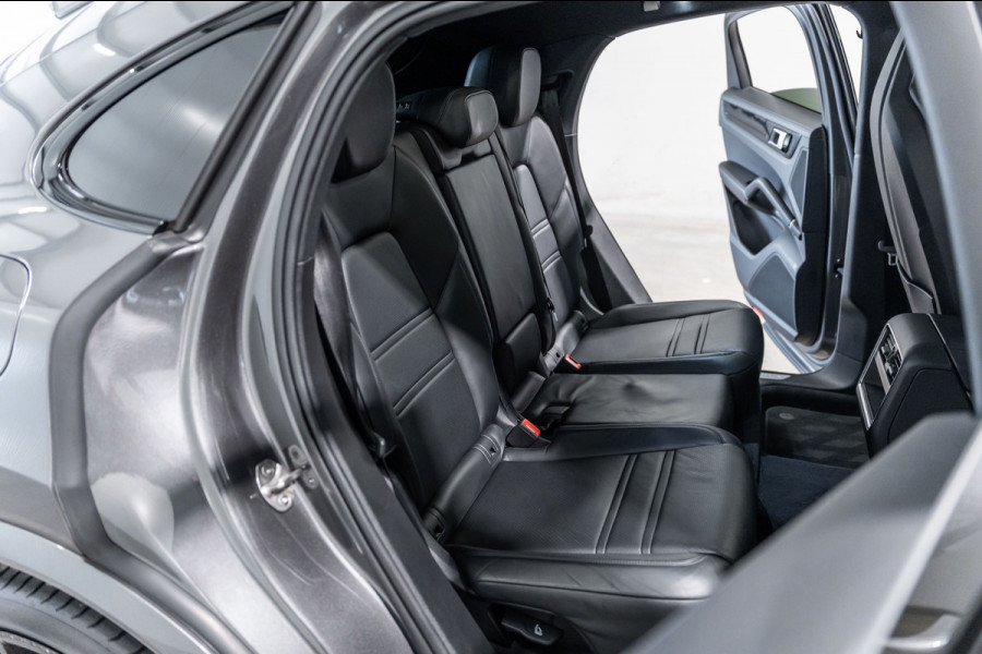 Porsche Cayenne Coupé 3.0 E-Hybrid Platinum Edition Pano Full Option