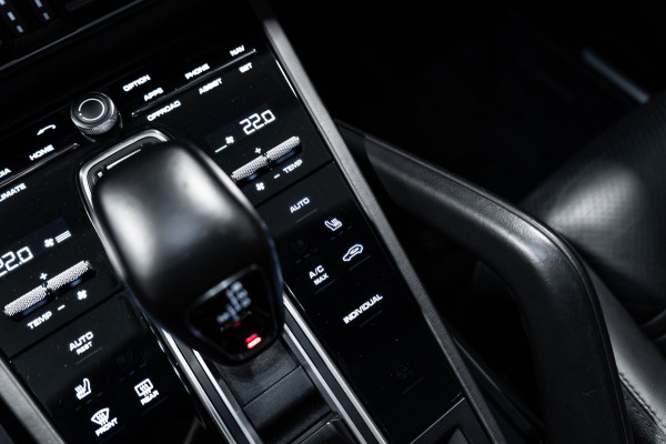 Porsche Cayenne Coupé 3.0 E-Hybrid Platinum Edition Pano Full Option
