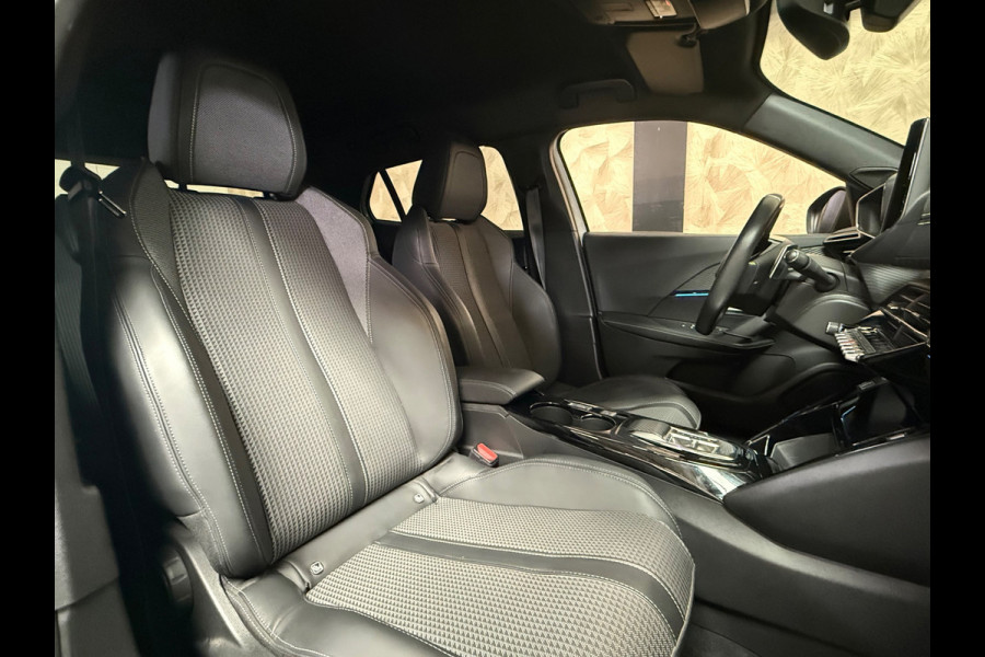 Peugeot 2008 1.2 PureTech 130 GT | Sfeerverlichting | Camera | Carplay | Led