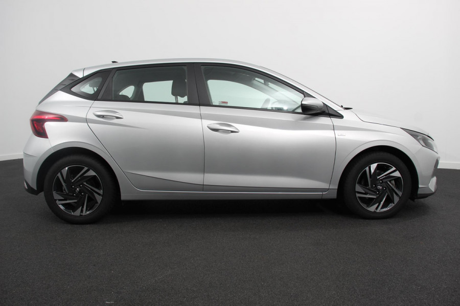 Hyundai i20 1.0 T-GDI 136 Pk Hybrid Automaat Comfort Camera Stoel/Stuurverwarming Lichtmetalen Velgen DAB Lane Assist Parkeersensoren Airco