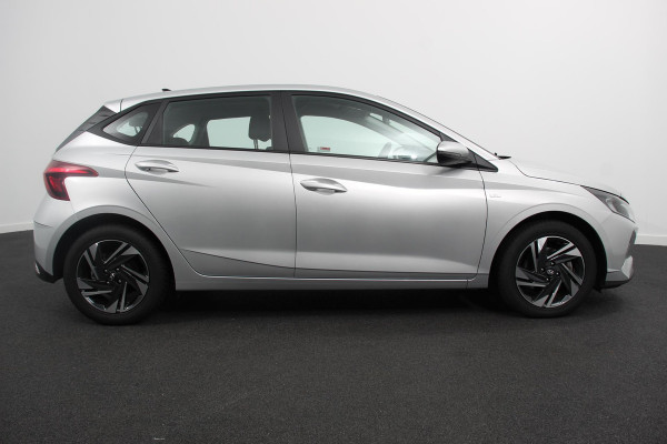 Hyundai i20 1.0 T-GDI 136 Pk Hybrid Automaat Comfort Camera Stoel/Stuurverwarming Lichtmetalen Velgen DAB Lane Assist Parkeersensoren Airco