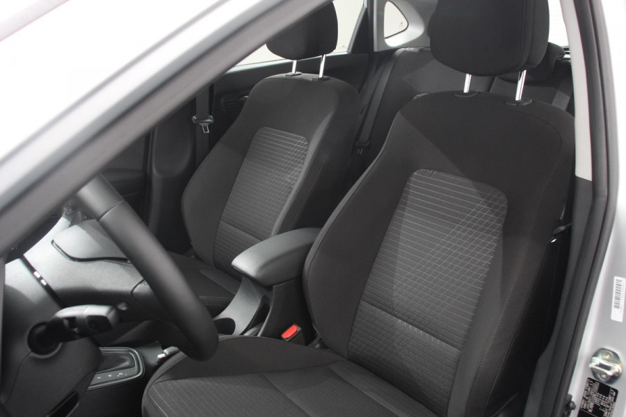 Hyundai i20 1.0 T-GDI 136 Pk Hybrid Automaat Comfort Camera Stoel/Stuurverwarming Lichtmetalen Velgen DAB Lane Assist Parkeersensoren Airco