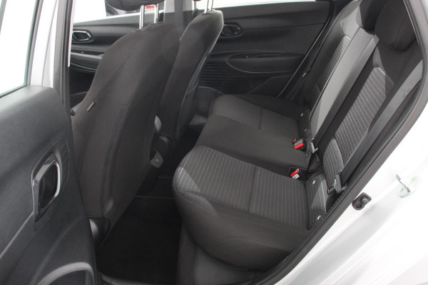Hyundai i20 1.0 T-GDI 136 Pk Hybrid Automaat Comfort Camera Stoel/Stuurverwarming Lichtmetalen Velgen DAB Lane Assist Parkeersensoren Airco