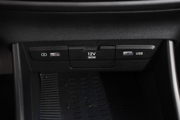 Hyundai i20 1.0 T-GDI 136 Pk Hybrid Automaat Comfort Camera Stoel/Stuurverwarming Lichtmetalen Velgen DAB Lane Assist Parkeersensoren Airco