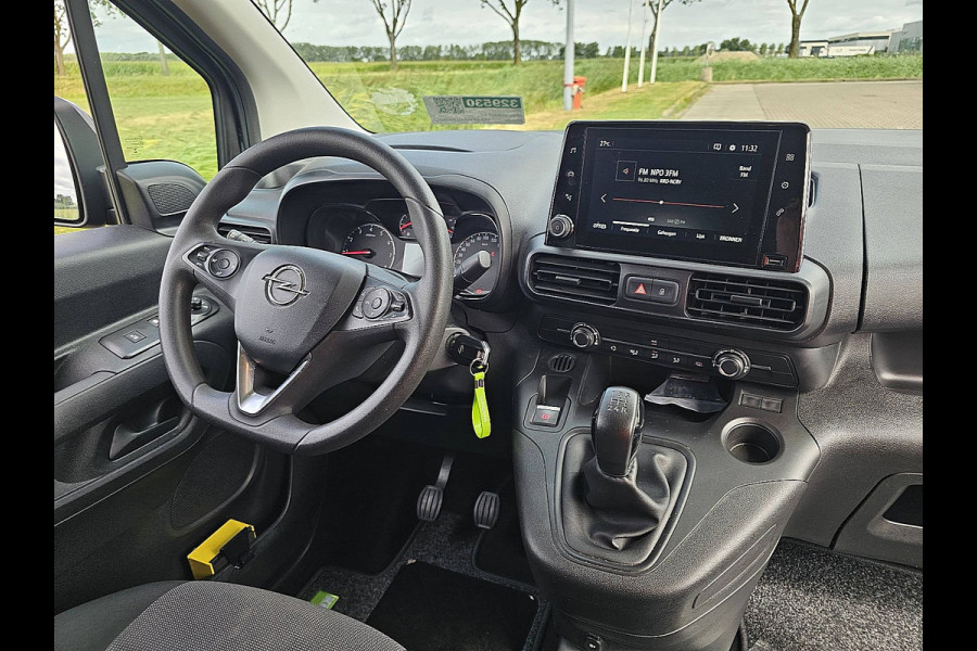 Opel Combo 1.5D L1H1 Edition Navi, Euro6, NAP, Airco, 3-Zits, 102Pk, Trekhaak, Pdc, 1e Eigenaar