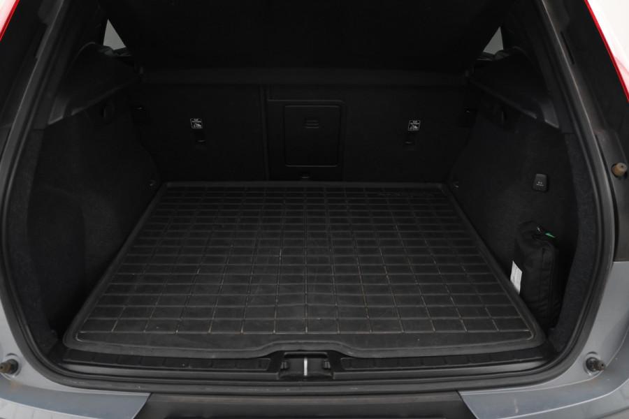 Volvo XC40 1.5 T2 Essential Automaat, Navigatie,