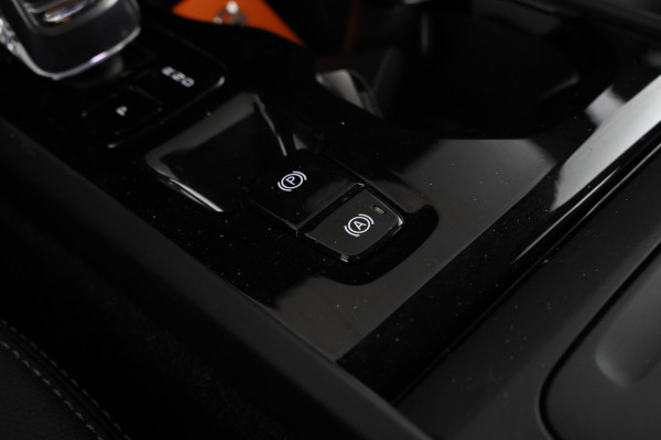 Volvo XC40 1.5 T2 Essential Automaat, Navigatie,