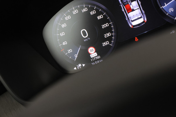 Volvo XC40 1.5 T2 Essential Automaat, Navigatie,