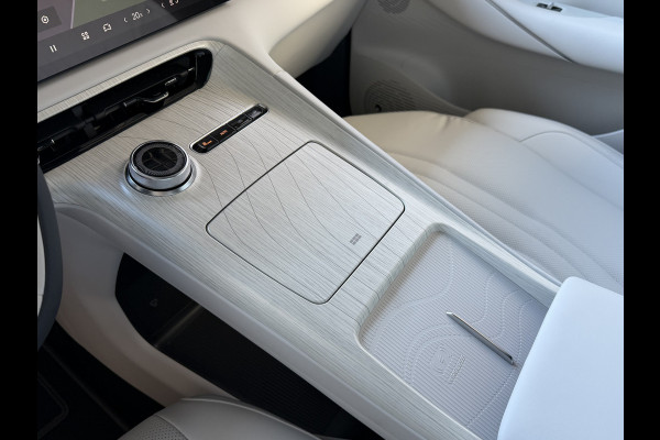 GEELY E5 Max+ 68 kWh | 475KM Bereik Speciaal Wit Leer Topuitvoering | Panoramadak | Elektr. Achterklep | 360° Camera | 8 Jaar Garantie Geely Wijchen