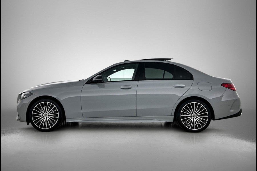 Mercedes-Benz C-Klasse 300 e 140 Years Edition | Premium Plus pakket | Nightpakket | Trekhaak | Middenconsole metaalstructuur | GUARD 360° Plus | Panoramaschuifdak | 360° camera | Burmester® 3D surround sound system | 19" multispaaks lichtmetalen AMG-velgen |