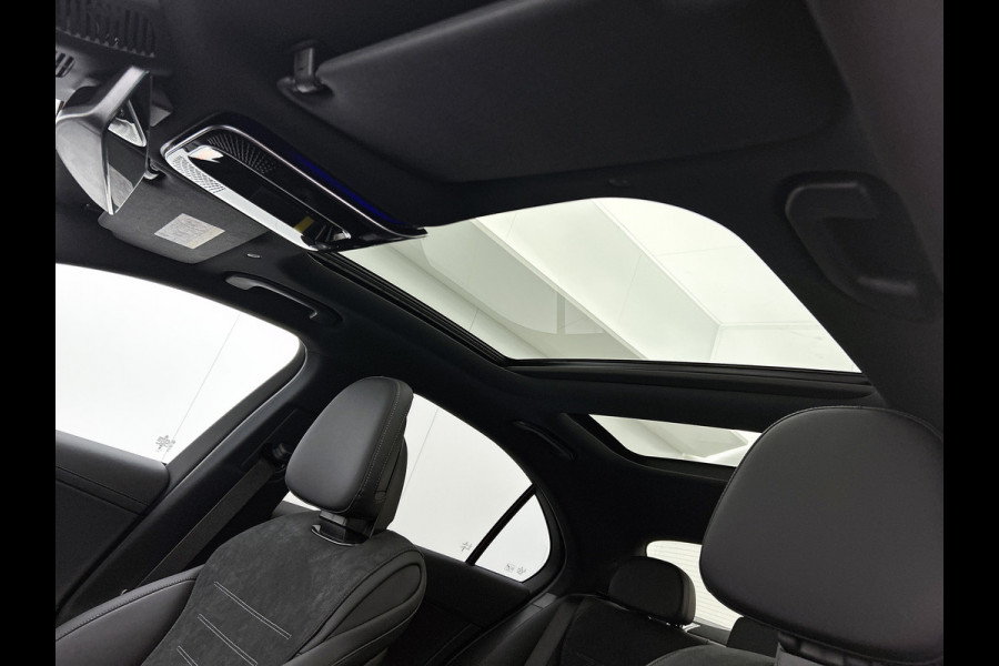 Mercedes-Benz C-Klasse 300 e 140 Years Edition | Premium Plus pakket | Nightpakket | Trekhaak | Middenconsole metaalstructuur | GUARD 360° Plus | Panoramaschuifdak | 360° camera | Burmester® 3D surround sound system | 19" multispaaks lichtmetalen AMG-velgen |