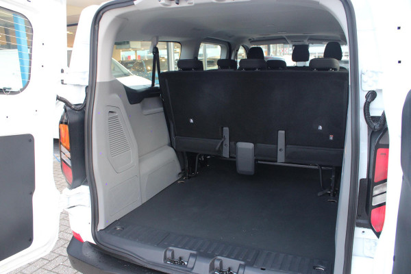Ford Transit Custom 340 2.5 PHEV L2H1 Trend 233pk | Kombi | Prijs is incl. BTW incl. BPM | 9- PERSOONS | Excl. BTW incl. BPM kost deze Custom 50.523,- | Privacy Glass | AGR Stoel | Navigatie