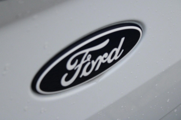 Ford Transit Custom 340 2.5 PHEV L2H1 Trend 233pk | Kombi | Prijs is incl. BTW incl. BPM | 9- PERSOONS | Excl. BTW incl. BPM kost deze Custom 50.523,- | Privacy Glass | AGR Stoel | Navigatie