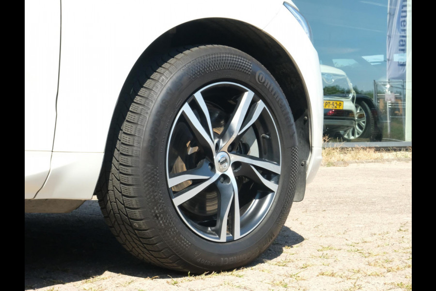 Volvo XC60 2.0 T6 Plug-in hybrid AWD R-Design 340 PK | Panoramadak | Standkachel | Harman Kardon audio | Stoelverwarming / koeling