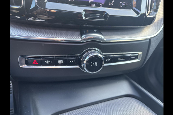 Volvo XC60 2.0 T6 Plug-in hybrid AWD R-Design 340 PK | Panoramadak | Standkachel | Harman Kardon audio | Stoelverwarming / koeling