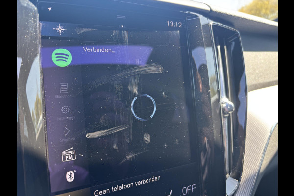 Volvo XC60 2.0 T6 Plug-in hybrid AWD R-Design 340 PK | Panoramadak | Standkachel | Harman Kardon audio | Stoelverwarming / koeling