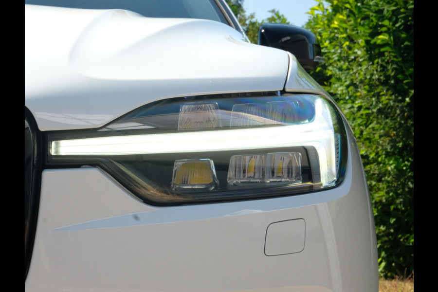 Volvo XC60 2.0 T6 Plug-in hybrid AWD R-Design 340 PK | Panoramadak | Standkachel | Harman Kardon audio | Stoelverwarming / koeling