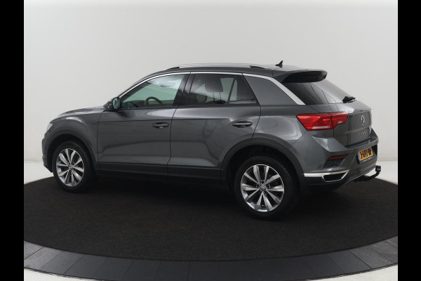 Volkswagen T-Roc 1.5 TSI Sport | Stoelverwarming | Adaptive cruise | Navigatie | Bluetooth | Camera | Park assist | Climate controle | Lane assist | Trekhaak