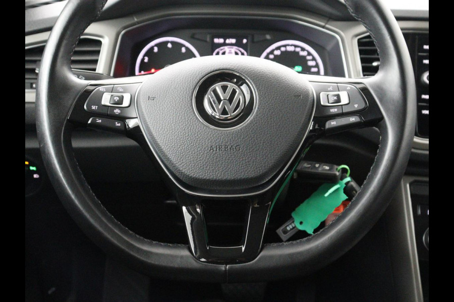 Volkswagen T-Roc 1.5 TSI Sport | Stoelverwarming | Adaptive cruise | Navigatie | Bluetooth | Camera | Park assist | Climate controle | Lane assist | Trekhaak