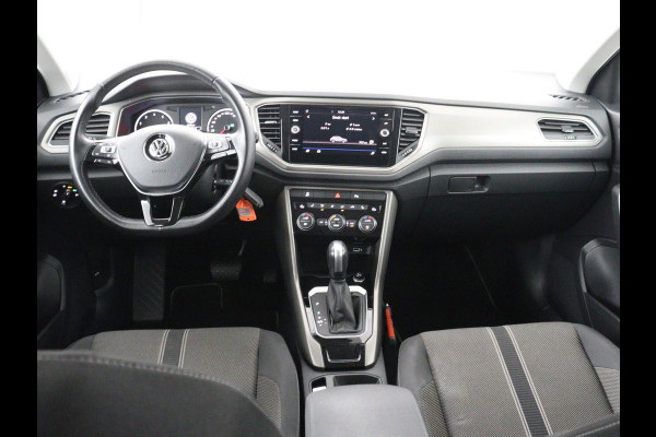 Volkswagen T-Roc 1.5 TSI Sport | Stoelverwarming | Adaptive cruise | Navigatie | Bluetooth | Camera | Park assist | Climate controle | Lane assist | Trekhaak