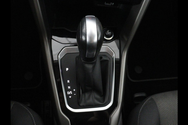 Volkswagen T-Roc 1.5 TSI Sport | Stoelverwarming | Adaptive cruise | Navigatie | Bluetooth | Camera | Park assist | Climate controle | Lane assist | Trekhaak