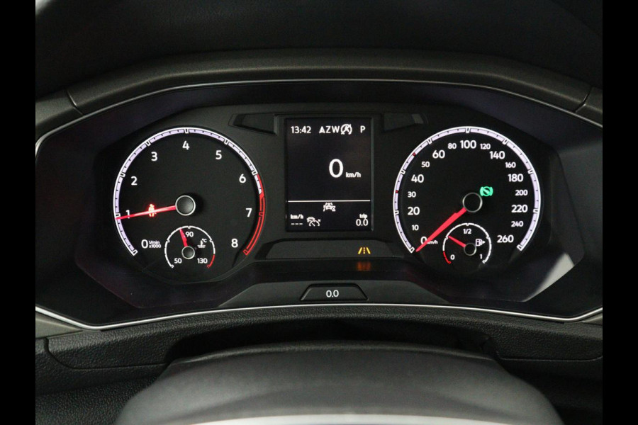 Volkswagen T-Roc 1.5 TSI Sport | Stoelverwarming | Adaptive cruise | Navigatie | Bluetooth | Camera | Park assist | Climate controle | Lane assist | Trekhaak