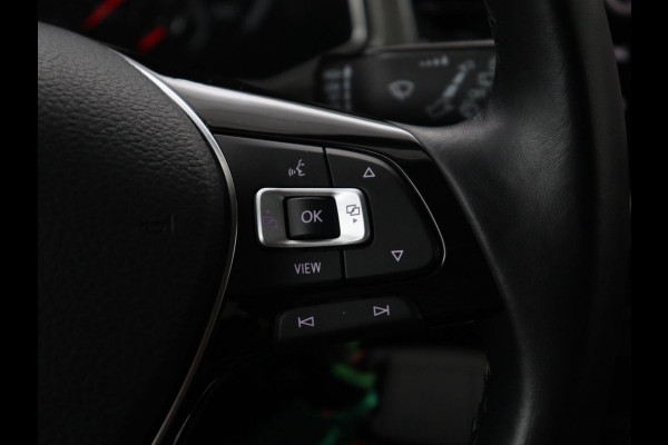 Volkswagen T-Roc 1.5 TSI Sport | Stoelverwarming | Adaptive cruise | Navigatie | Bluetooth | Camera | Park assist | Climate controle | Lane assist | Trekhaak