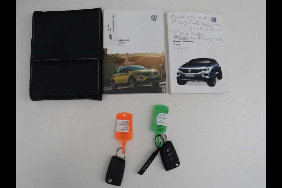 Volkswagen T-Roc 1.5 TSI Sport | Stoelverwarming | Adaptive cruise | Navigatie | Bluetooth | Camera | Park assist | Climate controle | Lane assist | Trekhaak