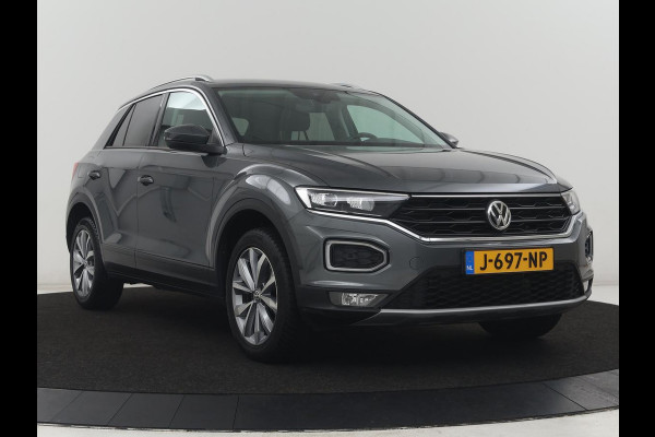 Volkswagen T-Roc 1.5 TSI Sport | Stoelverwarming | Adaptive cruise | Navigatie | Bluetooth | Camera | Park assist | Climate controle | Lane assist | Trekhaak