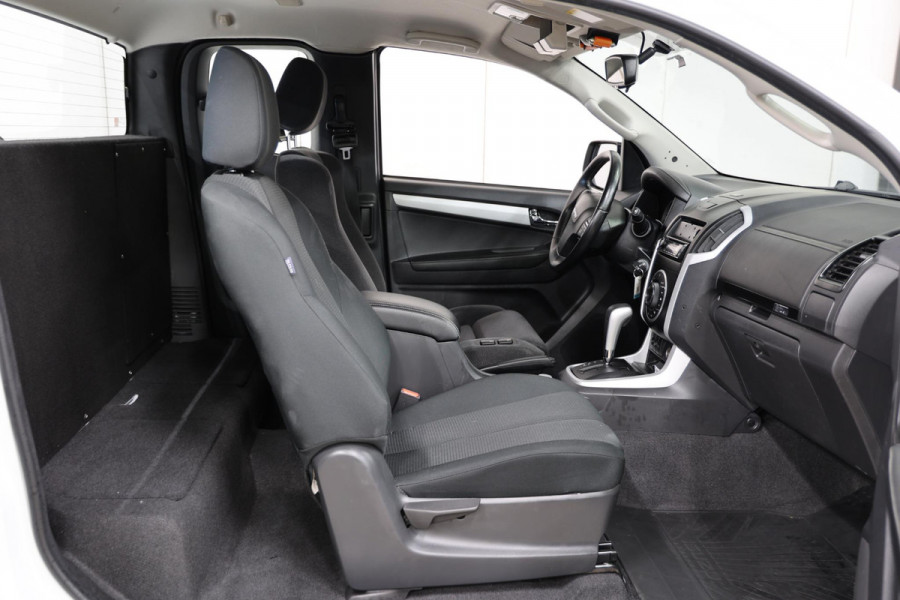 Isuzu D-max 1.9 Extended Cab AUTOMAAT 3500KG TREKHAAK EURO 6