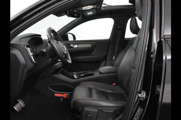 Volvo XC40 Recharge P8 AWD R-Design | SOH 91% | Panoramadak | Leder | Stuur/stoel verwarming | Harman/Kardon | Carplay | 360 Camera | Park assist | Virtueel dashboard | Cruise control